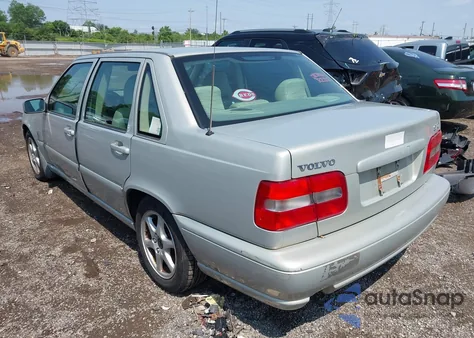 2000 Volvo S70 Se from USA, damaged, VIN YV1LS61J5Y2646842